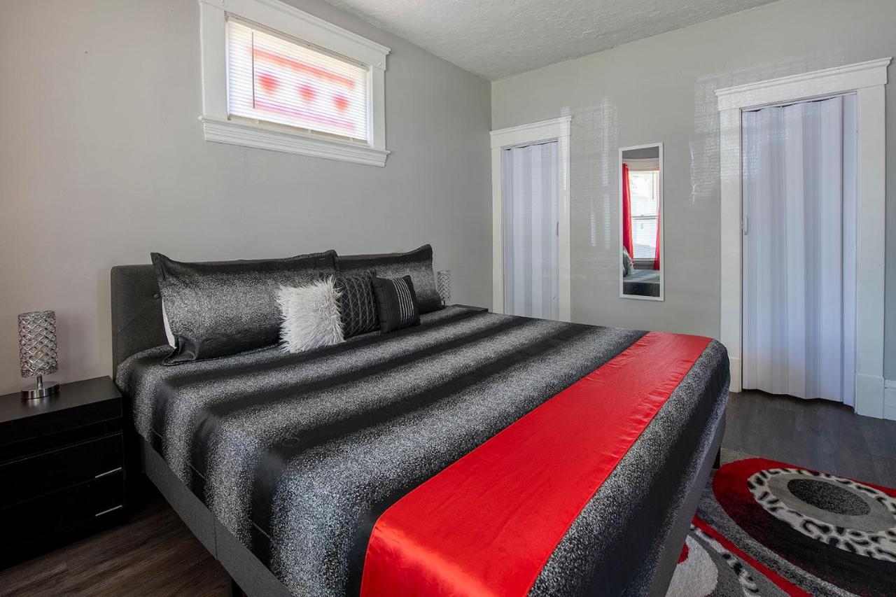 The Rubi Lounge - Spacious Brooklyn Centre Modern Escape Near Downtown With Parking, 300Mb Wifi & Self Check-In Cleveland Exteriér fotografie