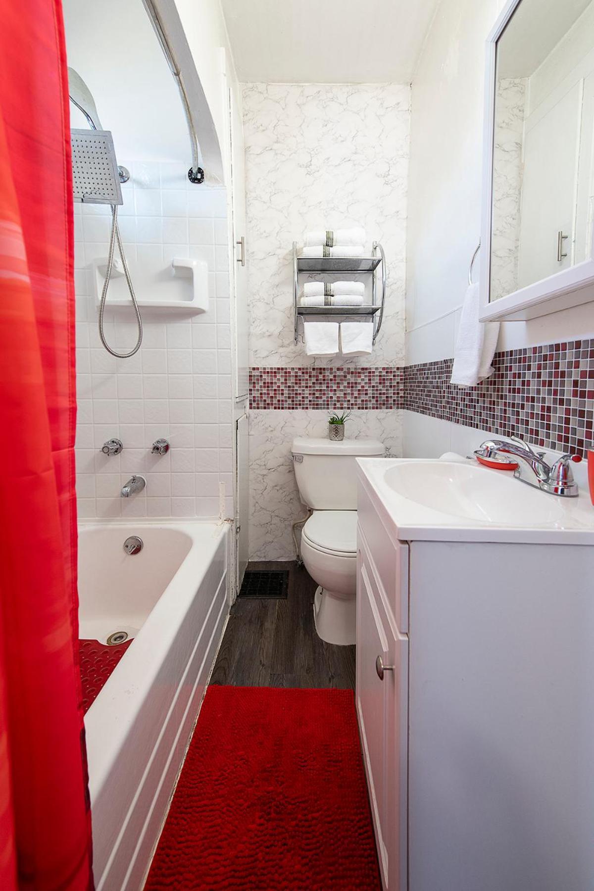The Rubi Lounge - Spacious Brooklyn Centre Modern Escape Near Downtown With Parking, 300Mb Wifi & Self Check-In Cleveland Pokoj fotografie